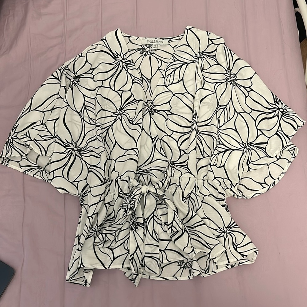 Flowy V-neck cinched blouse